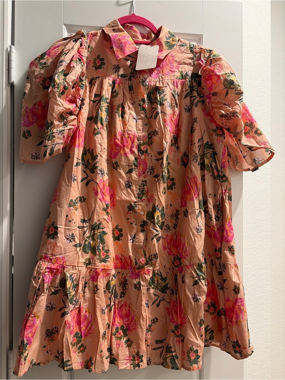 entro Peach Floral Puff-Sleeve Button Dress with Pink Blooms
